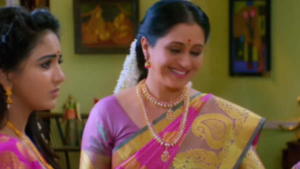 விஜயகுமார் போட்டோவில் 