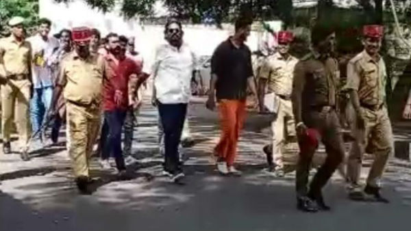 Rowdy Cholan wearing a cooling glasses and shoe like hero creates controversy. 