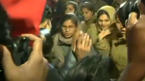 அரசுடன் பேச்சுவார்த்தை 