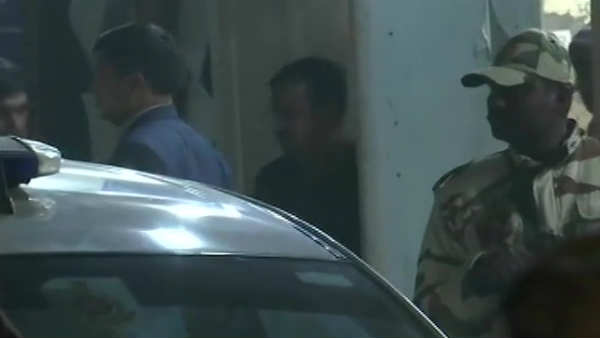 பழிவாங்கப்படுகிறாரா 