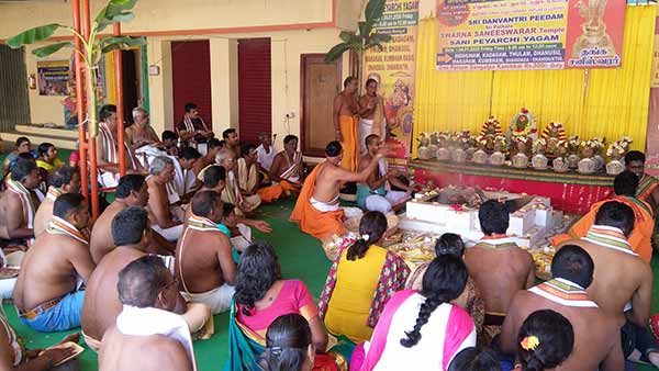 Amavasai yagam and sani peyarchi yagam at Dhanvantri peedam