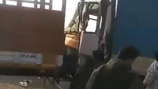 கன்டெய்னர் லாரி கன்டெய்னர் லாரி