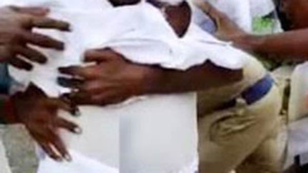 இரு தரப்பினருக்கு மோதல் 