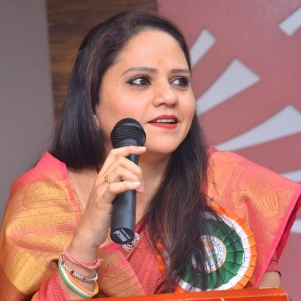 கடும் போட்டி 