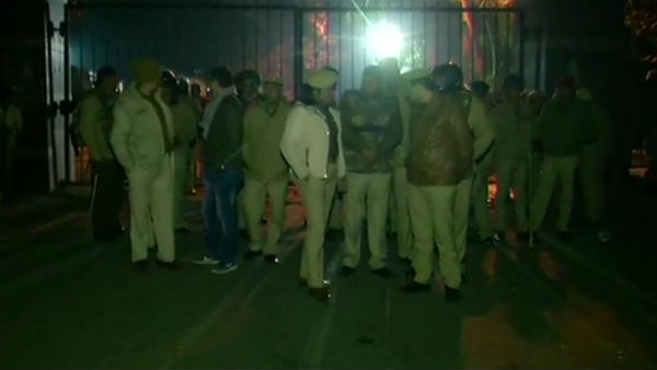 மாணவர்கள் மீதான தாக்குதல் 