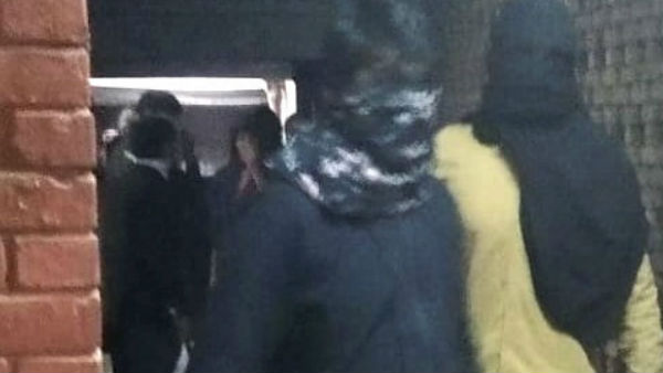 மாணவர்கள் 