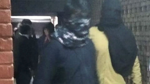  பெண்கள் எப்படி 