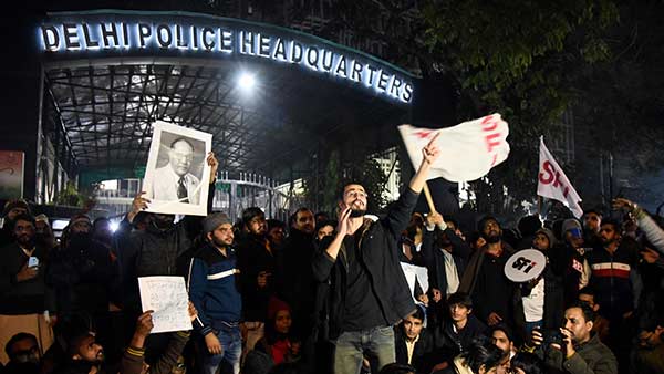 தாக்குதல் 