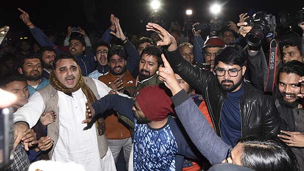 பல்கலைக்கழகம் 