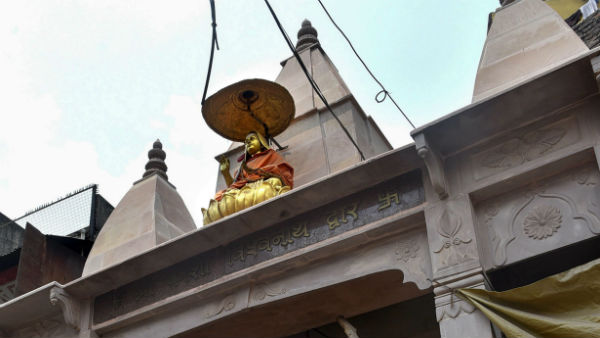 காசி உடை கட்டுப்பாடுகள் 