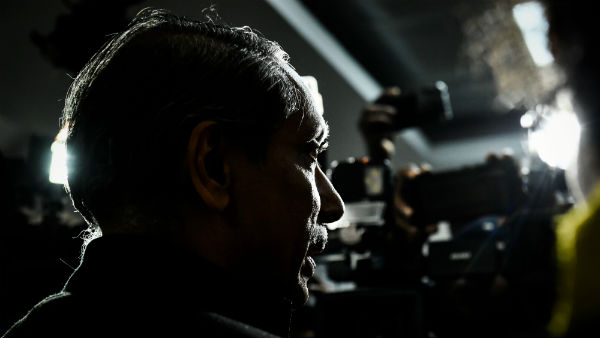 பணி நீக்கம் செய்ய வேண்டும் 