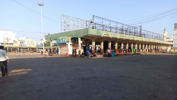 The Bandh agitation is being held in Puducherry against the Central Government 