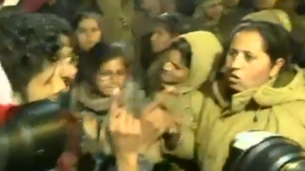 துணைவேந்தர் மீது அதிருப்தி 