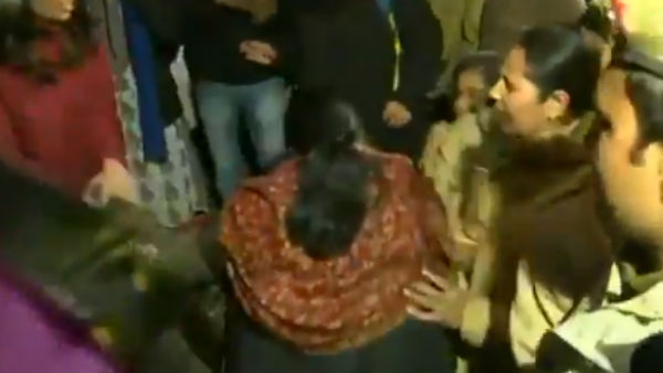 டெல்லியில் பேரணி 