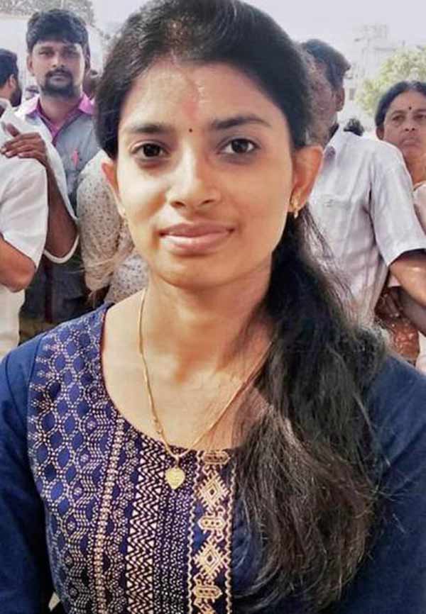 21 year old panchayat president sandhyarani says, I will not join the political party