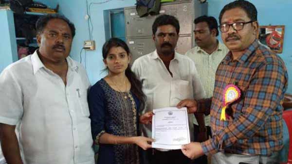 21 year old panchayat president sandhyarani says, I will not join the political party