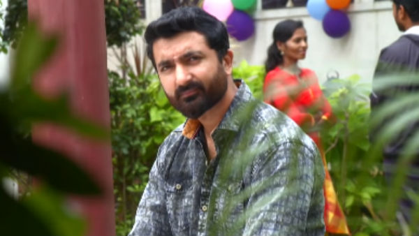  இருவரும் மேடையில் 