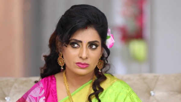  நீலாம்பரி கேரக்டர் 