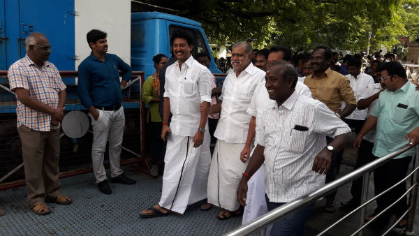 வாபஸ் பெறுக 