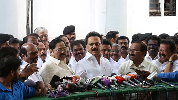 ஆளுங்கட்சி 