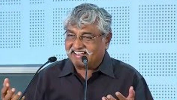 பேசினார் 
