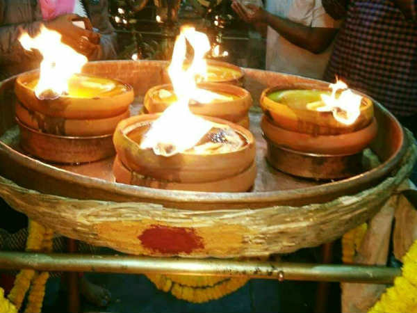 Thai Amavasai: Lakshadeepam festival on Tirunelveli Nellaiyappar Temple Thai Amavasai: Lakshadeepam festival on Tirunelveli Nellaiyappar Temple