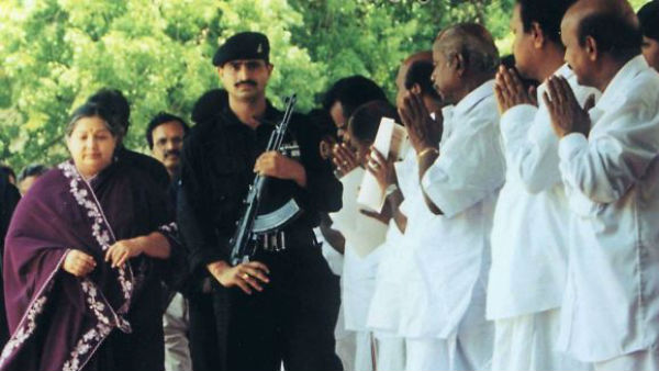 2 வீரர்கள் 2 வீரர்கள்