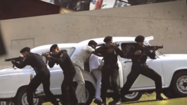 22 வீரர்கள் 22 வீரர்கள்