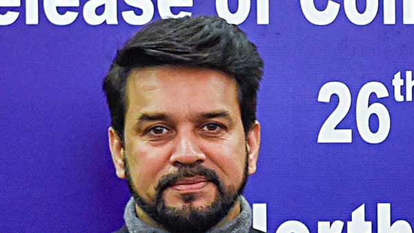 அனுராக் தாக்கூர் 