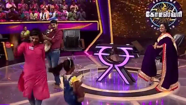 குழந்தை தனது ஸ்டைலில் 