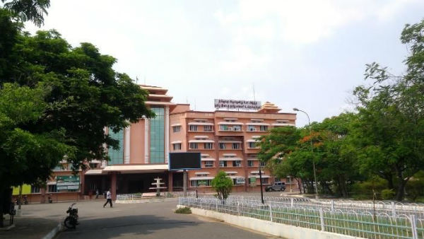 Permission is granted only to employees wearing helmets at Namakkal District Collectors office 