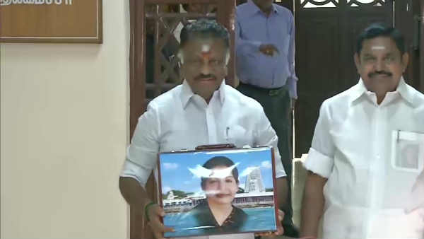 மாணவர்கள் 