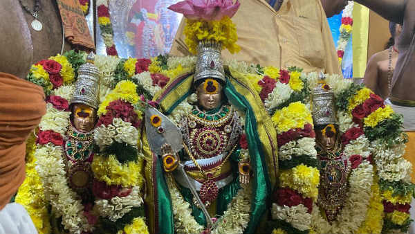 லட்சக்கணக்கான பக்தர்கள் 