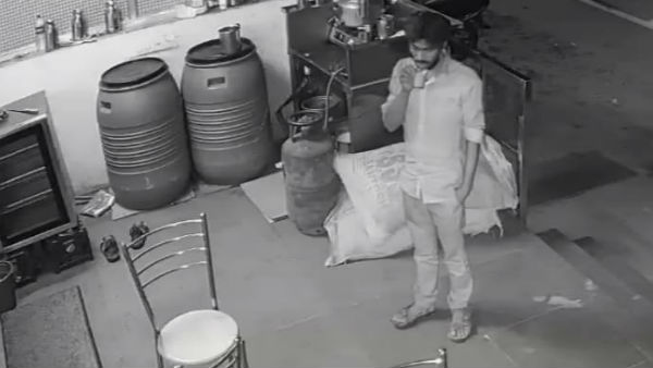 டயர் கடை வாசல் 