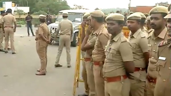 நோட்டீஸ் நோட்டீஸ்