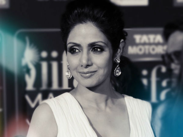 16 வயதினிலே 