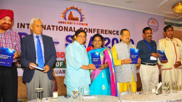 Telangana Governor Tamilisai participated in the international seminar in Puducherry Telangana Governor Tamilisai participated in the international seminar in Puducherry