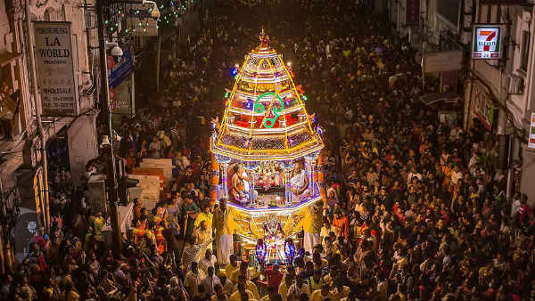 அலகு குத்தி வந்த பக்தர்கள்