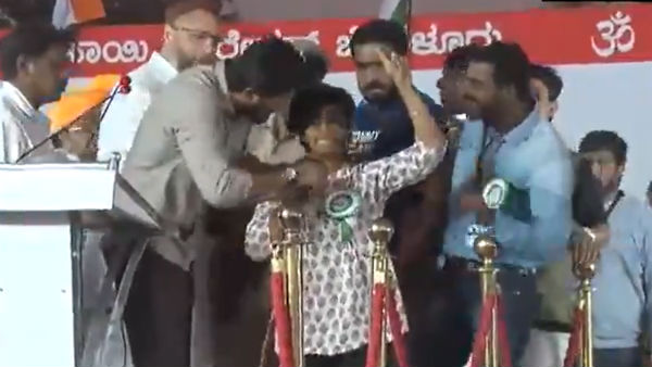 Woman chants Pakistan Zindabad at Asaduddin Owaisis Bengaluru rally 