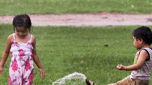 மண்ணில் விளையாட்டு 