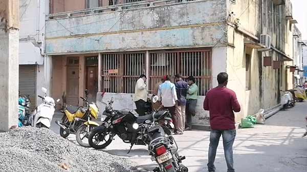 Actor Anandrajs brother commits suicide 