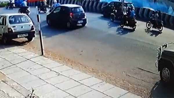 மெக்கானி - டியோ பைக் 