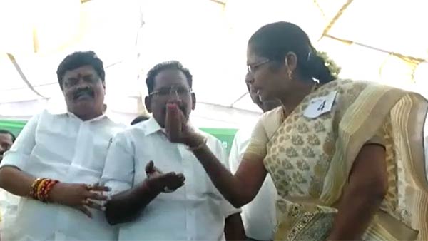 முற்றுகை போராட்டம் 
