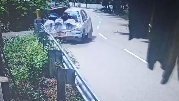 Kerala alapuzha car accident: Overspending car rams into students ; 8 injured 