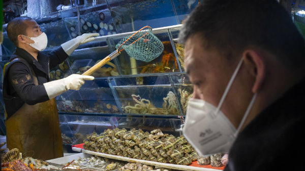 அசாதாரண முறையில் 