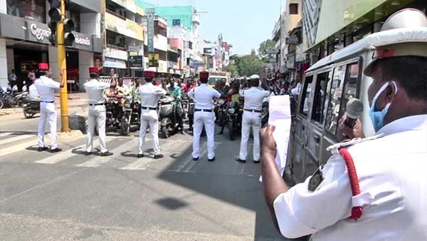 Coronavirus awareness program by Puducherry traffic police 
