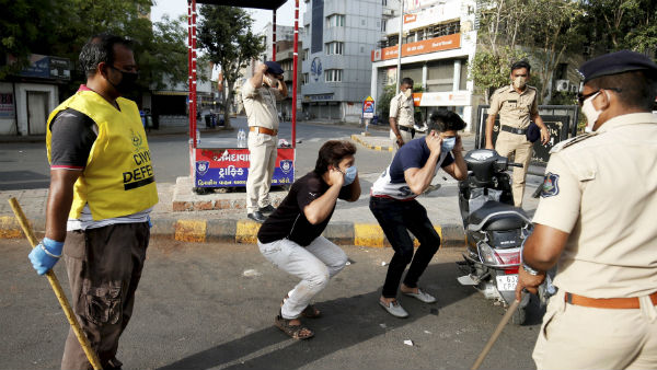 சப்ளையர்கள் மீது போலீஸ் தடியடி 