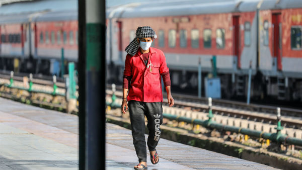 பணிதேடும் தொழிலாளர்கள் 