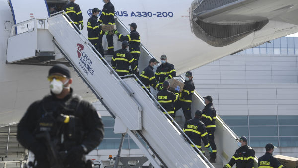  சிங்கப்பூரில் 2 பேர் பலி 