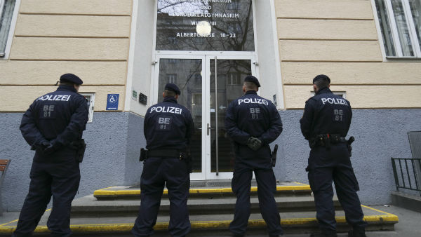 பெண் கைதி நிலை 